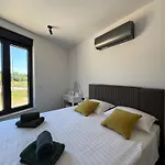 Summer Apartment *